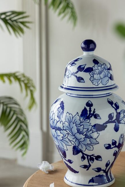 Magnolia Ginger Jar Medium